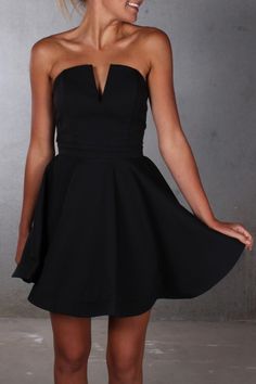 All Black Party Dresses 2018 Club Wear Ruffled Backless Fashion Evening Wear Graduation Dress Homecoming Gowns Formal Cocktail Gowns Banquet